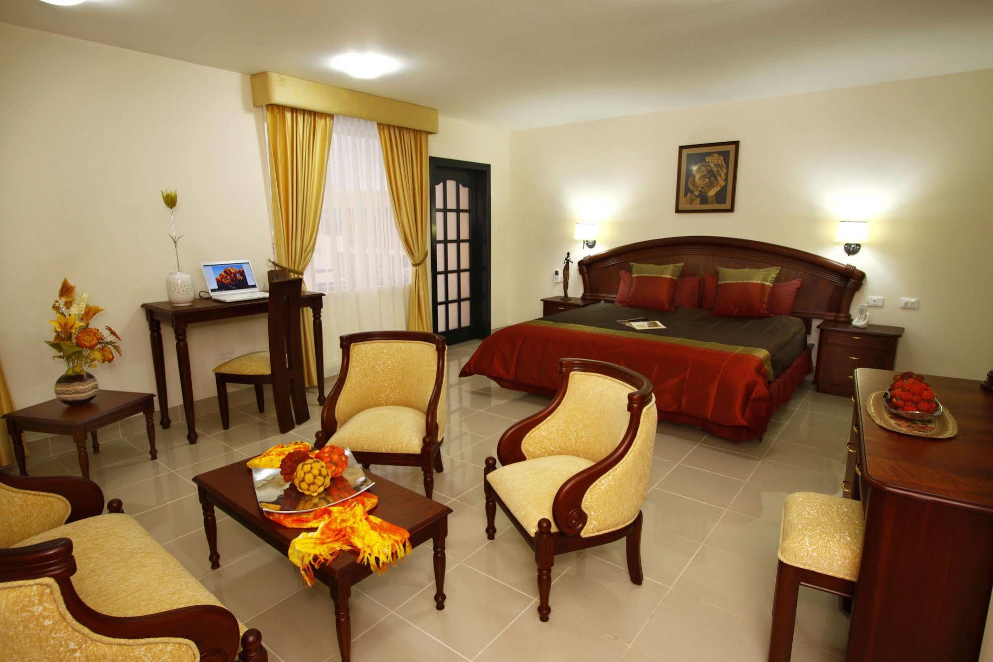 Hotel Club Del Sol Atacames Exterior foto