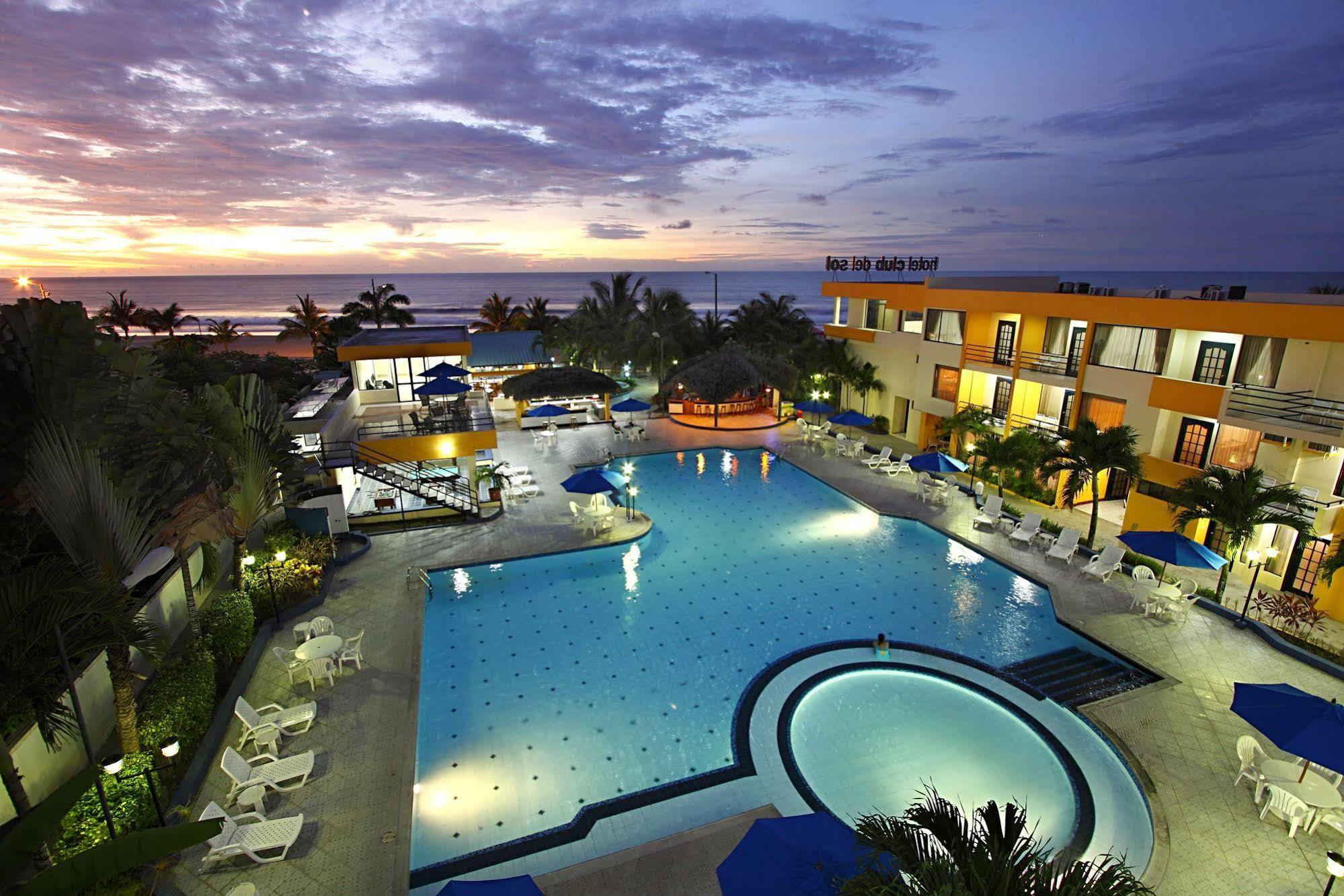 Hotel Club Del Sol Atacames Exterior foto